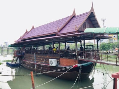 หน้าร้าน ก๋วยเตี๋ยวเรือสวัสดี รังสิต