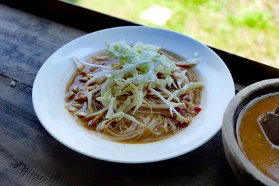 ขนมจีนน้ำยาป่า