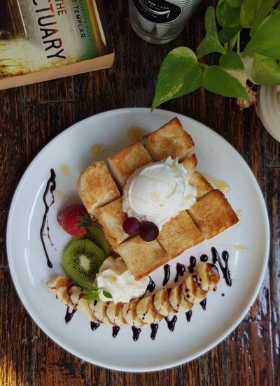 honey toast ☺️☺️☺️☺️☺️ 159.-