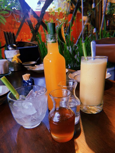 อาหาร หรือ เครื่องดื่ม