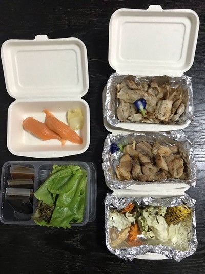 ไก่ทอดคลุกซอสเปรี้ยวหวานราดทาร์ทาร์ซอส