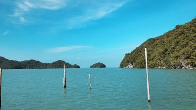 วิวหลัก 1,000,000 บรรยากาศก็หลัก 1,000,000 น้ำน่าเล่นมากคงจะลึกน่าดูเลย