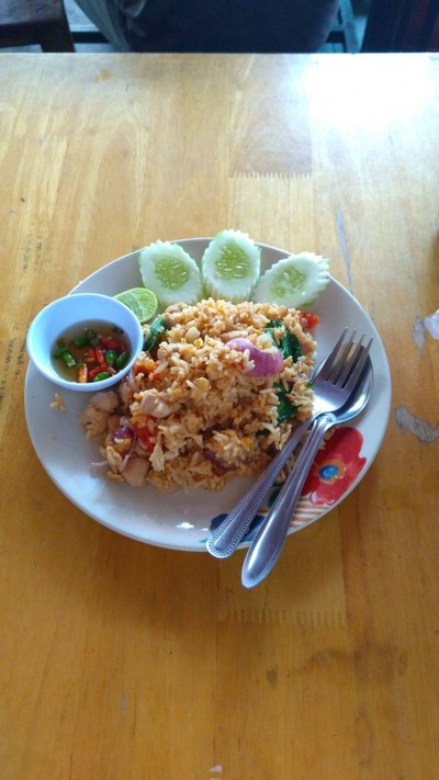 ข้าวผัดโบราณหมู
