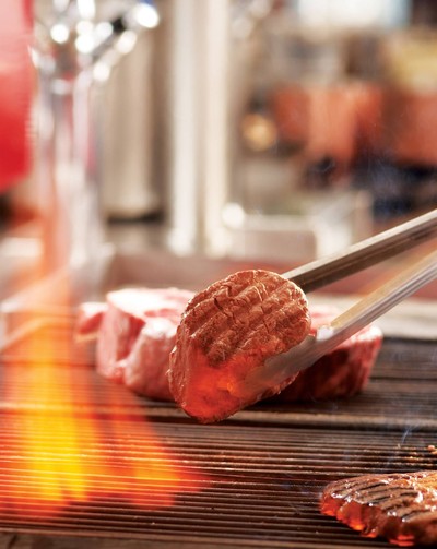 Rib Room and Bar Steakhouse โรงแรมแลนด์มาร์ค กรุงเทพฯ