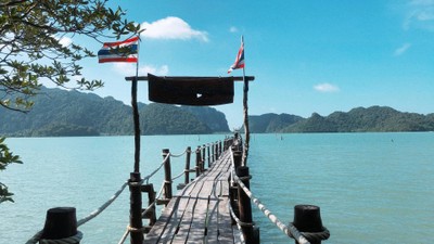 สะพานไม้อ่าวเตล็ด