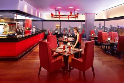 Rib Room and Bar Steakhouse โรงแรมแลนด์มาร์ค กรุงเทพฯ