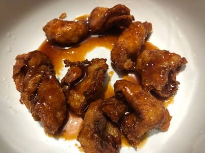 วิธีทำ หนังไก่ทอดกรอบเคลือบซอสเกาหลี วิธีทำ หนังไก่ทอดกรอบเคลือบซอสเกาหลี