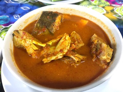 ร้านน้ำย้อย ภูเก็ต