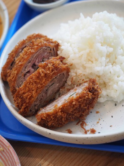 ช้าวหมูทอด