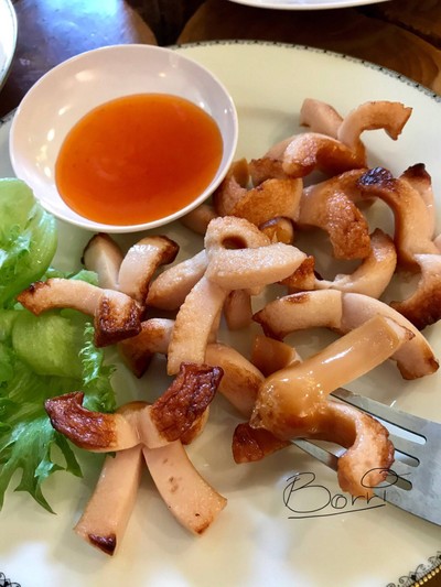 ไส้กรอกทอด