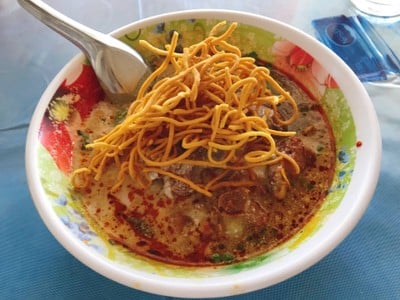 ข้าวซอยแสงเพียร (Khao Soi Saeng Phian Restaurant) ข้าวซอยแสงเพียร (Khao Soi Saeng Phian Restaurant)