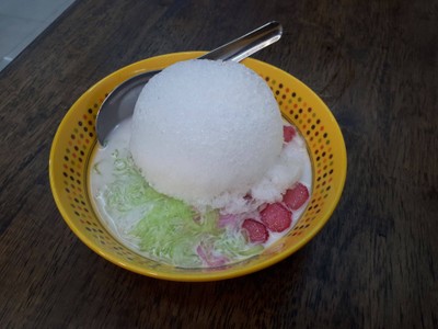 ซาหริ่ม ทับทิม มะพร้าวกะทิ