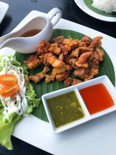 สามมุขคาเฟ่ By Geerang