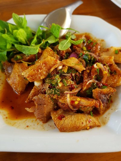 น้ำตกหมู