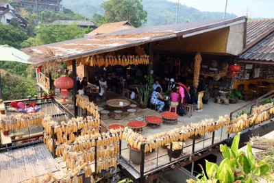 เชียงราย - แม่สาย กินจนท้องแตกลาย