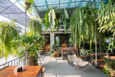 เจ้าของร้านกาแฟสวนป้าอินทร์