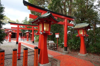 วัดสุนัขจิ้งจอก ด้านบนเขาของโรงเเรม