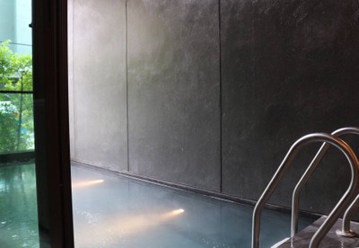 สระว่ายน้ำ/ชายหาด