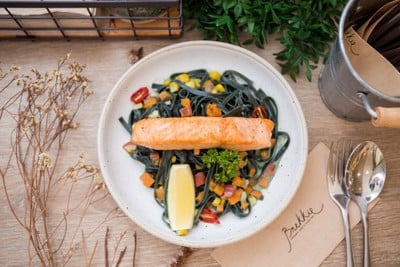 เมนูของร้าน Brekkie Organic Cafe & Juice Bar