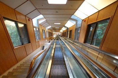 บันไดเลื่อนที่ยาว ไม่เคยเห็นที่ไหนจะสูงขนาดนี้