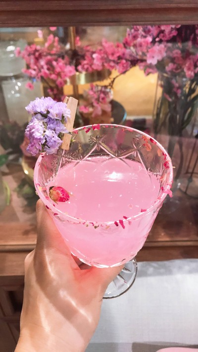 Rose in Sicily 200฿