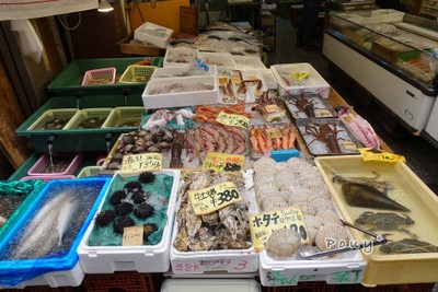 อาหารทะเลสด - บางร้านก็แร่ปลา/แร่hotateสดๆ ทำเป็นsashimi