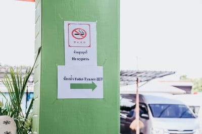 ก่อนขึ้นเรือไปสู่เกาะแรก ทริปนี้ นับคนไทยได้ 10 คน รัสเซีย 60 คน