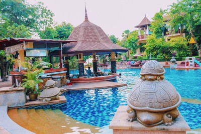 สระว่ายน้ำ/ชายหาด