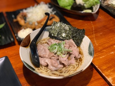 ราเมนซุปโซยุ หมูสไลด์