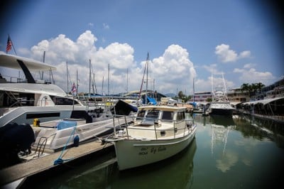 โบ๊ตลากูน ท่าเรือยอร์ชหรู ที่นึกว่าจะได้เห็นแต่ในหนังฝรั่ง