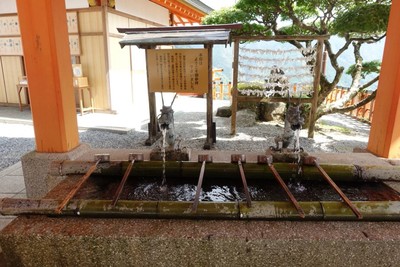 ก่อนเข้าวัด ล้างมือกันก่อนคะ