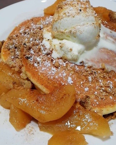 Apple Crumble Pancake 13.95 AUD = 315 บาท