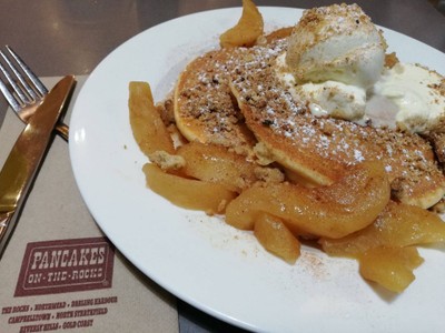 Apple Crumble Pancake 13.95 AUD = 315 บาท