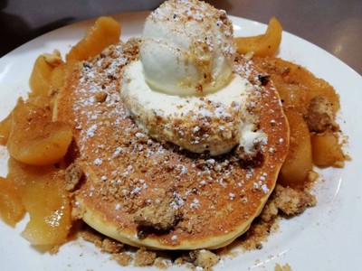 Apple Crumble Pancake 13.95 AUD = 315 บาท