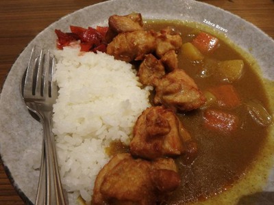 ข้าวหน้าแกงกะหรี่ไก่คาราอาเกะ