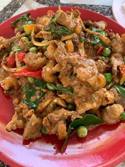 ผัดเผ็ดหมูป่า