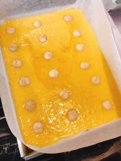 วิธีทำ Macadamia White Chocolate Blondies วิธีทำ Macadamia White Chocolate Blondies