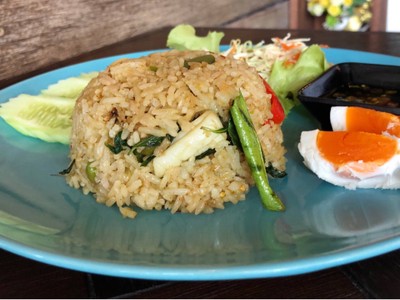 ข้าวผัดแกงเขียวหวานไก่