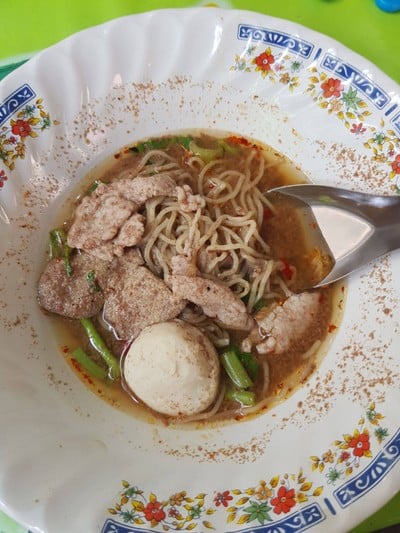 ก๋วยเตี๊ยวเรือบ้านริมคลอง วัดสร้อยทอง ก๋วยเตี๊ยวเรือบ้านริมคลอง วัดสร้อยทอง