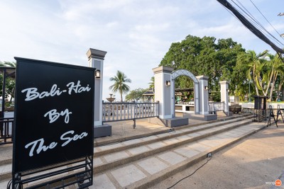 เจ้าของร้าน Bali-Hai By The Sea