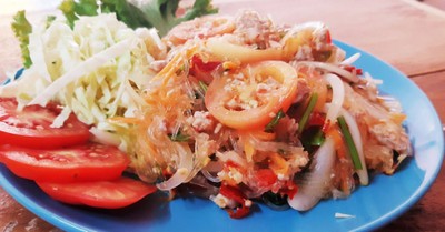 ยำวุ้นเส้นหมูสับ