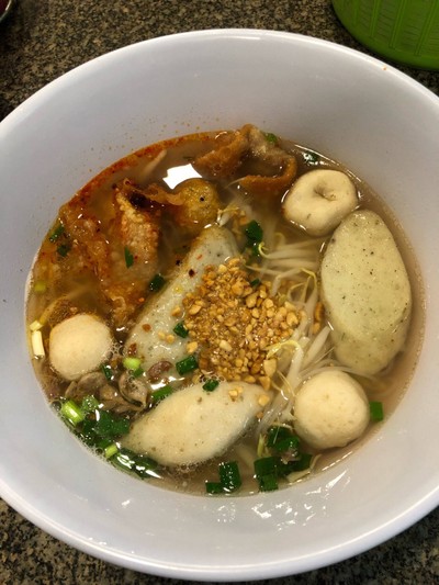 ก๋วยเตี๋ยวลูกชิ้นปลา