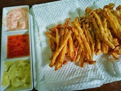 วิธีทำ เห็ดทอดซอสไข่กุ้ง วิธีทำ เห็ดทอดซอสไข่กุ้ง