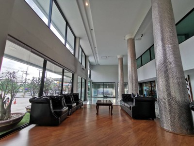 บริเวณโดยรอบ