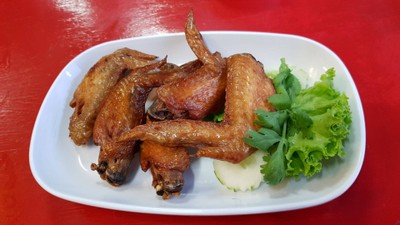 ปีกไก่เบรกแตก