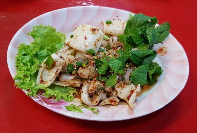 ลาบปลาหมึก