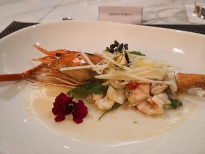 อาหาร หรือ เครื่องดื่ม