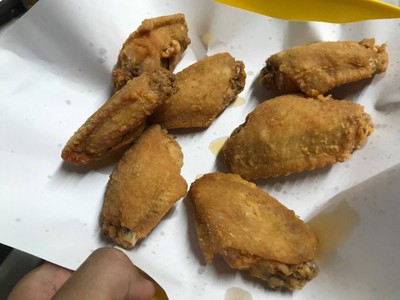 ปีกไก่ทอดน้ำปลา