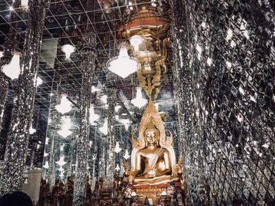 องค์พระพุทธชินราชจำลอง