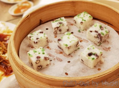 ขนมหวานข้าวเหนียวไส้ถั่วดำ